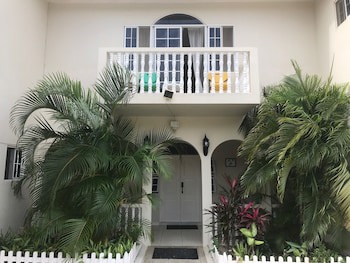 Retreat Guesthouse Luxury Suites