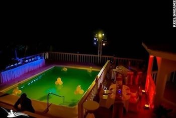 Retreat Guesthouse Luxury Suites