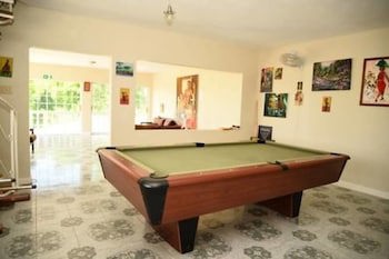 Retreat Guesthouse Luxury Suites