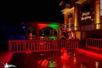 Retreat Guesthouse Luxury Suites
