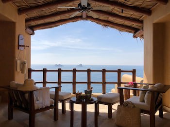 Cala De Mar Resort & Spa Ixtapa