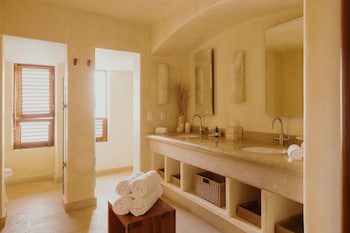 Cala De Mar Resort & Spa Ixtapa