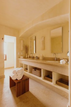 Cala De Mar Resort & Spa Ixtapa