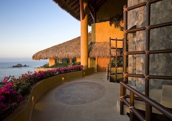 Cala De Mar Resort & Spa Ixtapa