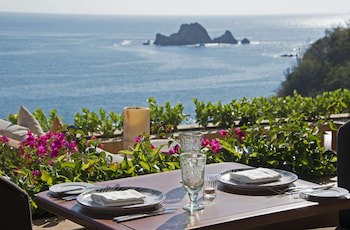 Cala De Mar Resort & Spa Ixtapa