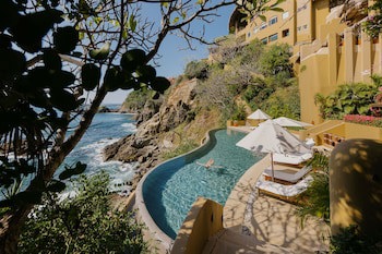 Cala De Mar Resort & Spa Ixtapa