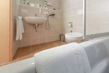 Aalener Romerhotel galeri fotoğrafı