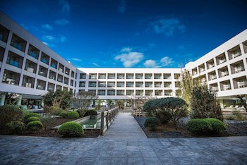 Azoris Royal Garden