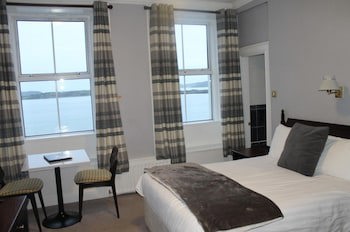 Commodore Hotel
