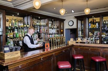 Commodore Hotel