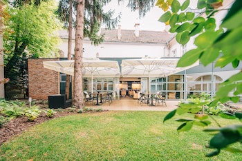 Buda Castle Hotel