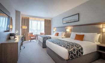 Clayton Hotel Dublin Airport