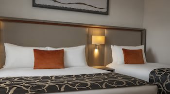 Clayton Hotel Dublin Airport
