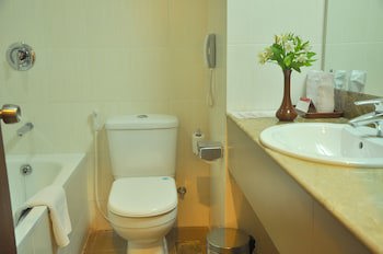 Ramada By Wyndham Katunayake Colombo International Airport