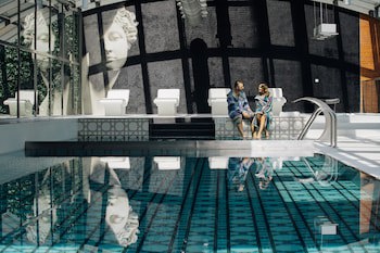 City Park Hotel & Residence