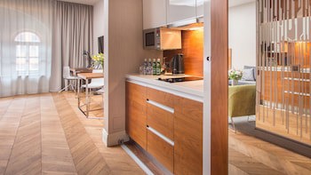City Park Hotel & Residence