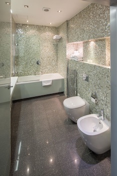City Park Hotel & Residence