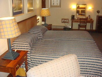 Coach House Hotel & Spa
