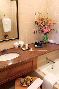 Coach House Hotel & Spa