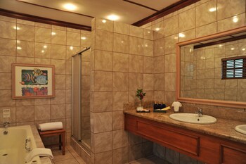 Coach House Hotel & Spa