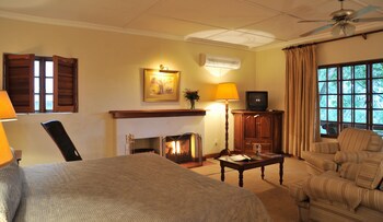 Coach House Hotel & Spa