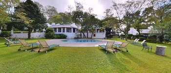 Coach House Hotel & Spa