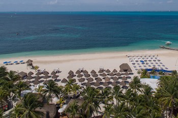 Privilege Aluxes Isla Mujeres Adults Only