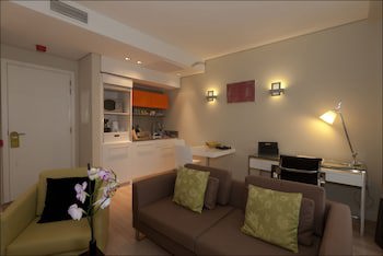 B-Aparthotel Grand Place