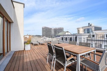 B-Aparthotel Grand Place