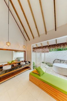 Cinnamon Dhonveli Maldives