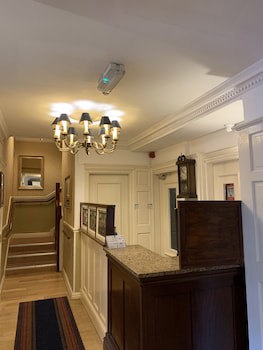Beech Mount Hotel - Free Parking