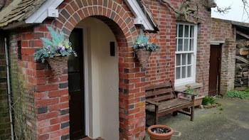 Bridge Farmhouse