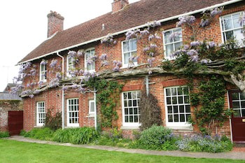 Bridge Farmhouse