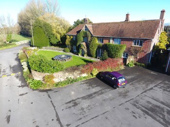 Bridge Farmhouse