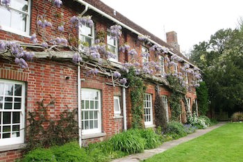 Bridge Farmhouse