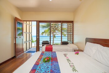 Beachcomber Island Resort