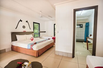 Beachcomber Island Resort