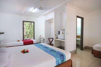 Beachcomber Island Resort