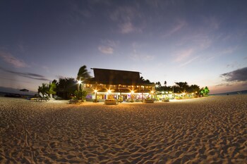 Beachcomber Island Resort