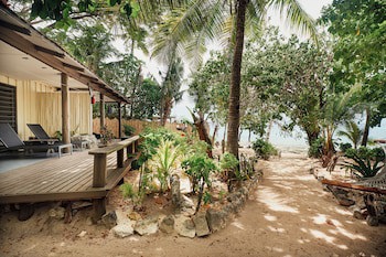 Beachcomber Island Resort