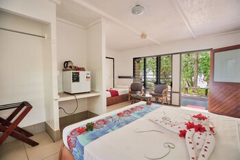 Beachcomber Island Resort