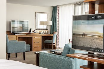 Waterfront Southport Hotel