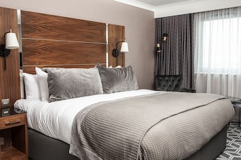 Waterfront Southport Hotel