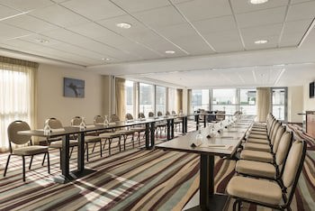 Waterfront Southport Hotel