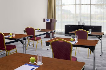 Holiday Inn Express Dubai Jumeirah by IHG galeri fotoğrafı