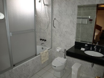Qelqatani Hotel