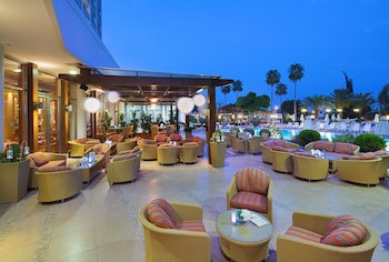 Ajax Hotel