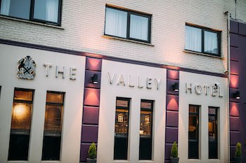 The Valley Hotel & Carriage Gardens