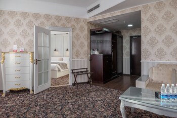 Jannat Regency Adult Only