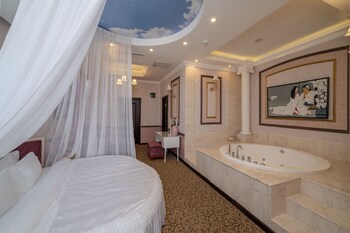 Jannat Regency Adult Only